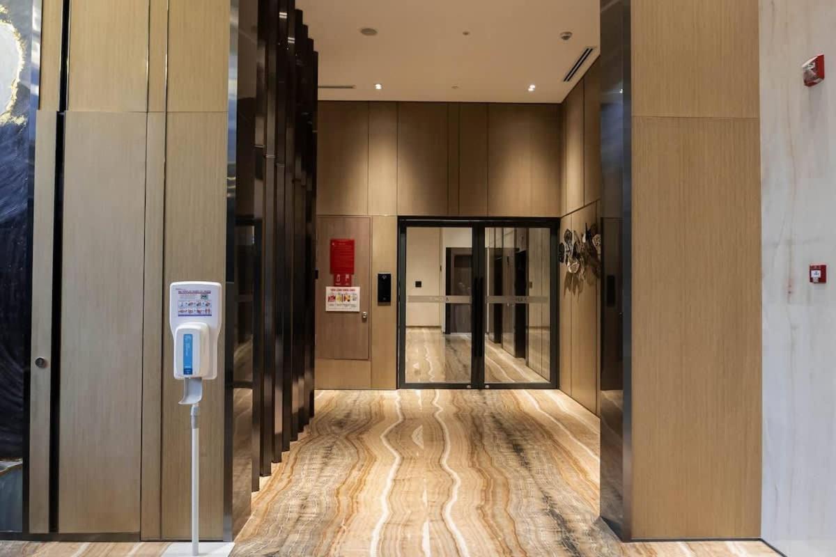 Luxury 2bd Rooftop Bar & Pool In Saigon Center * TP. Hồ Chí Minh